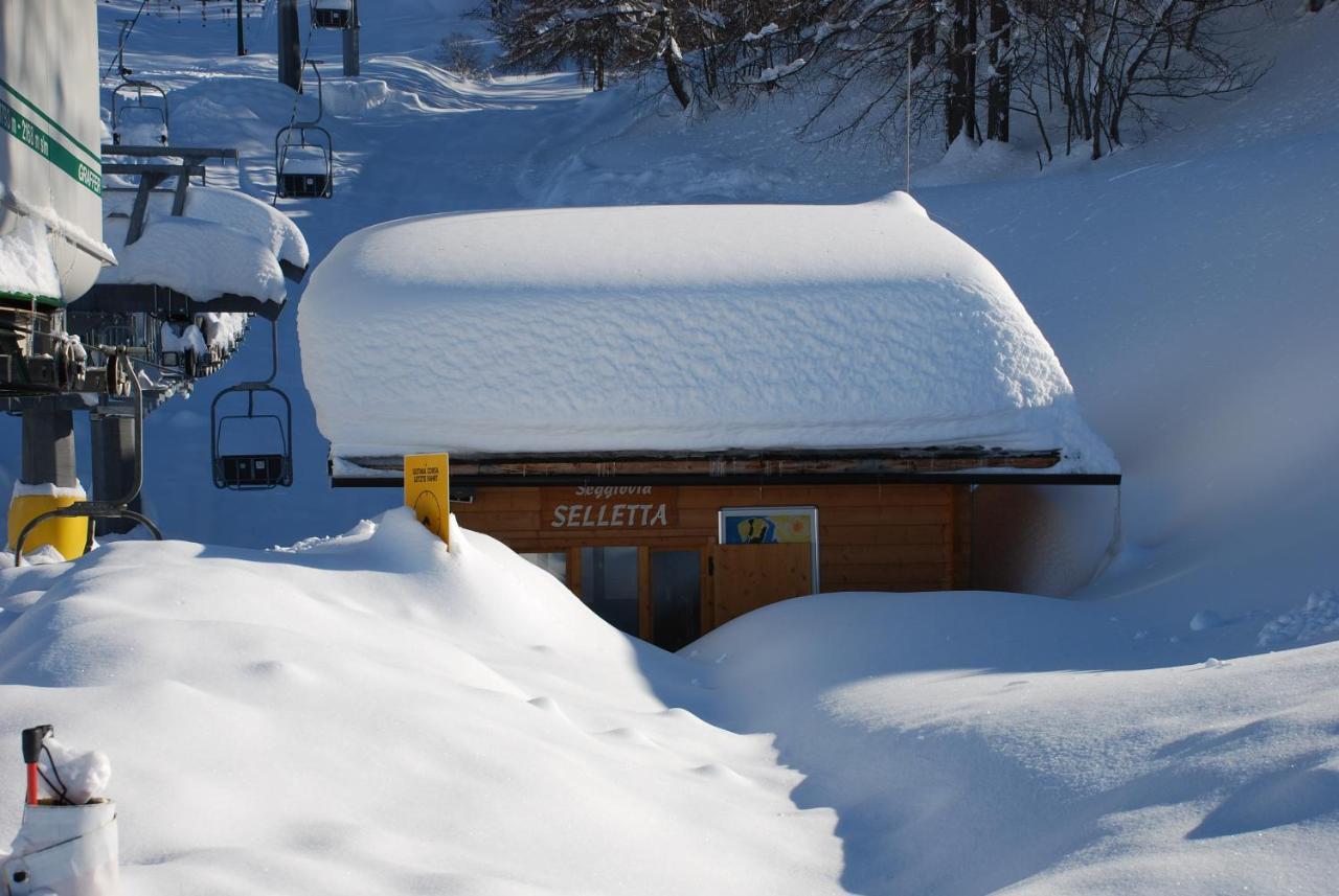Residence La Tana Del Ghiro Bardonecchia Eksteriør bilde